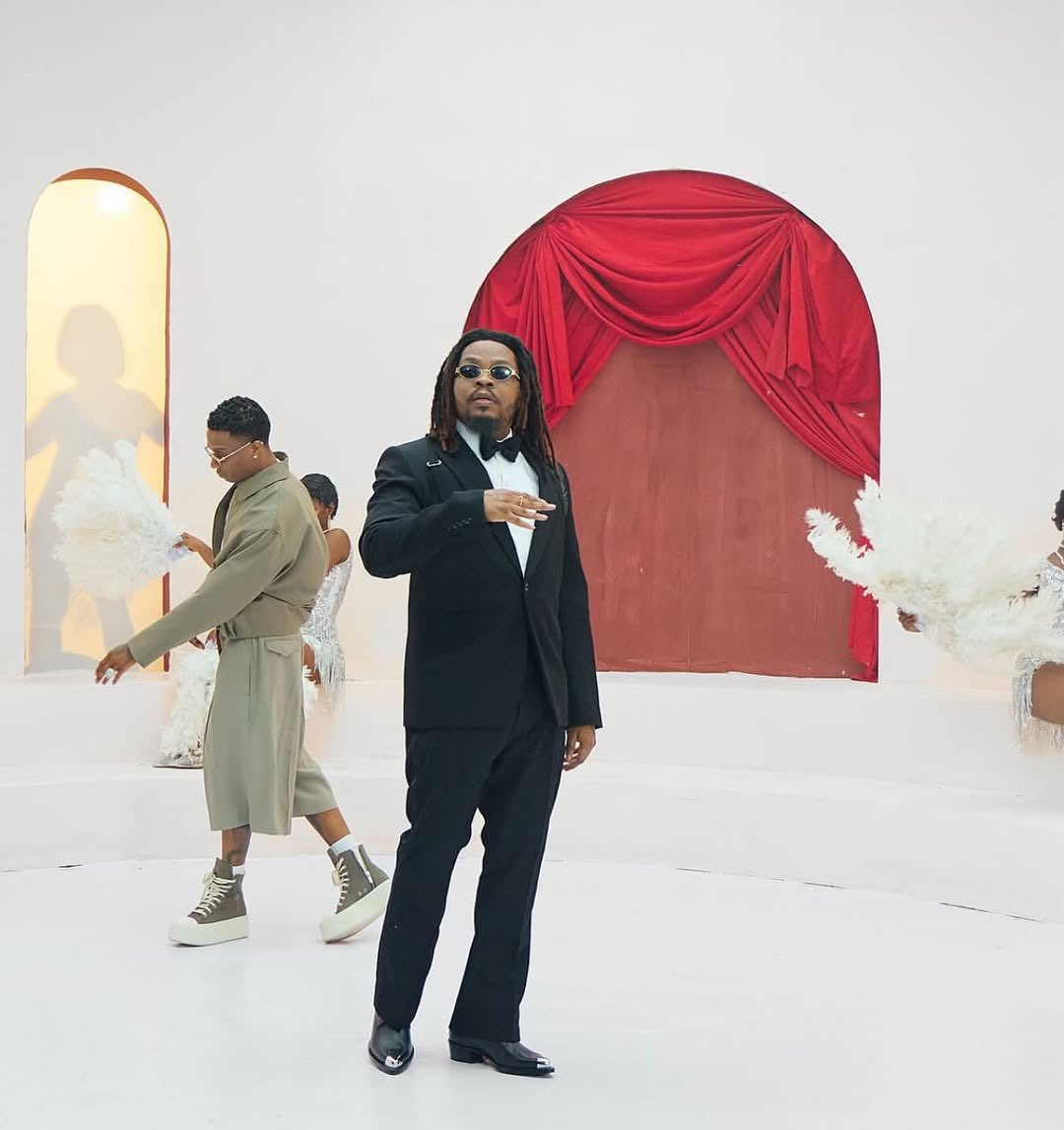 Olamide and Wizkid Spark Collaboration Rumors with New Viral Photo